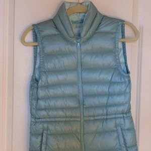 UNIQLO Womens Ultra Light Down Vest in Blue barely worn XS